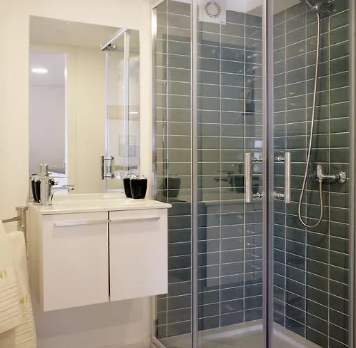 Alfama Rose - Guitarra Lejlighed *